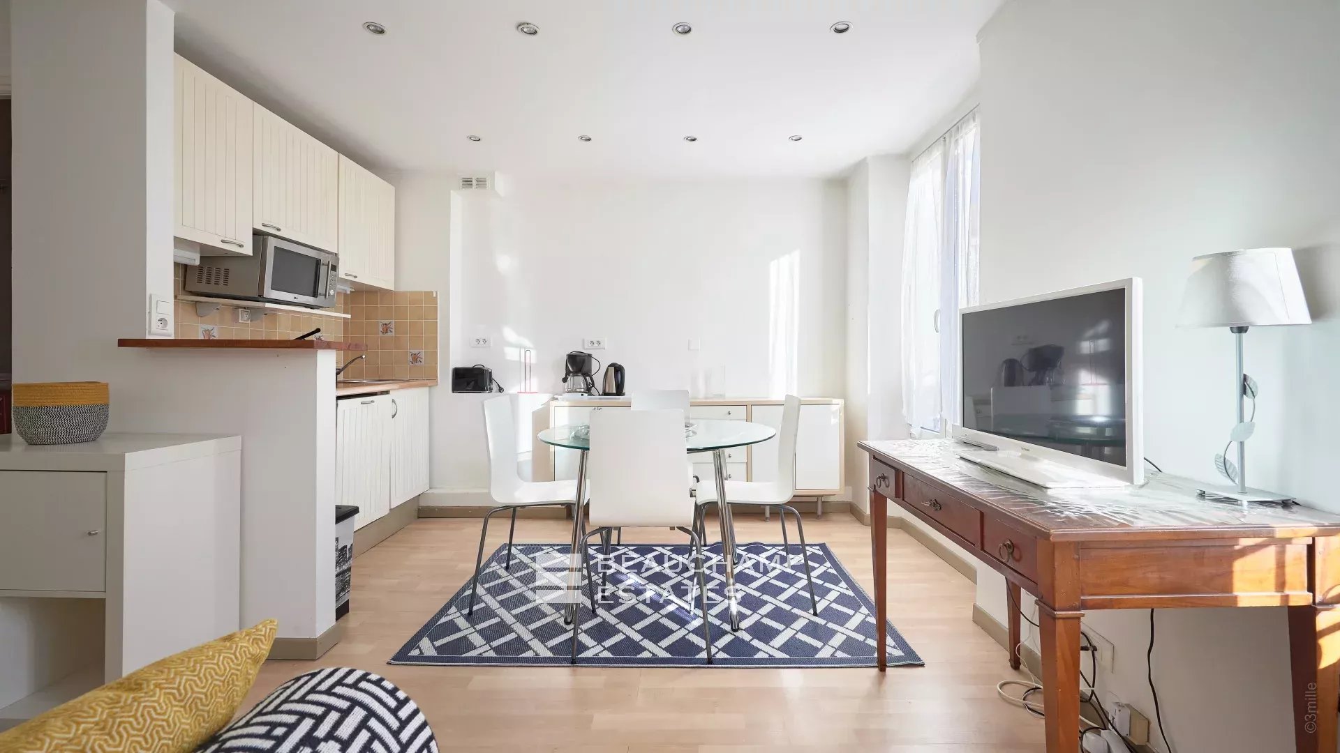 2 room apartment in the centre of Cannes 2 room apartment in the centre of Cannes