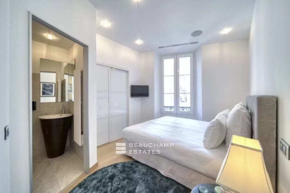 3 en suite bedrooms facing the Palais – Cannes Croisette 3 en suite bedrooms facing the Palais – Cannes Croisette