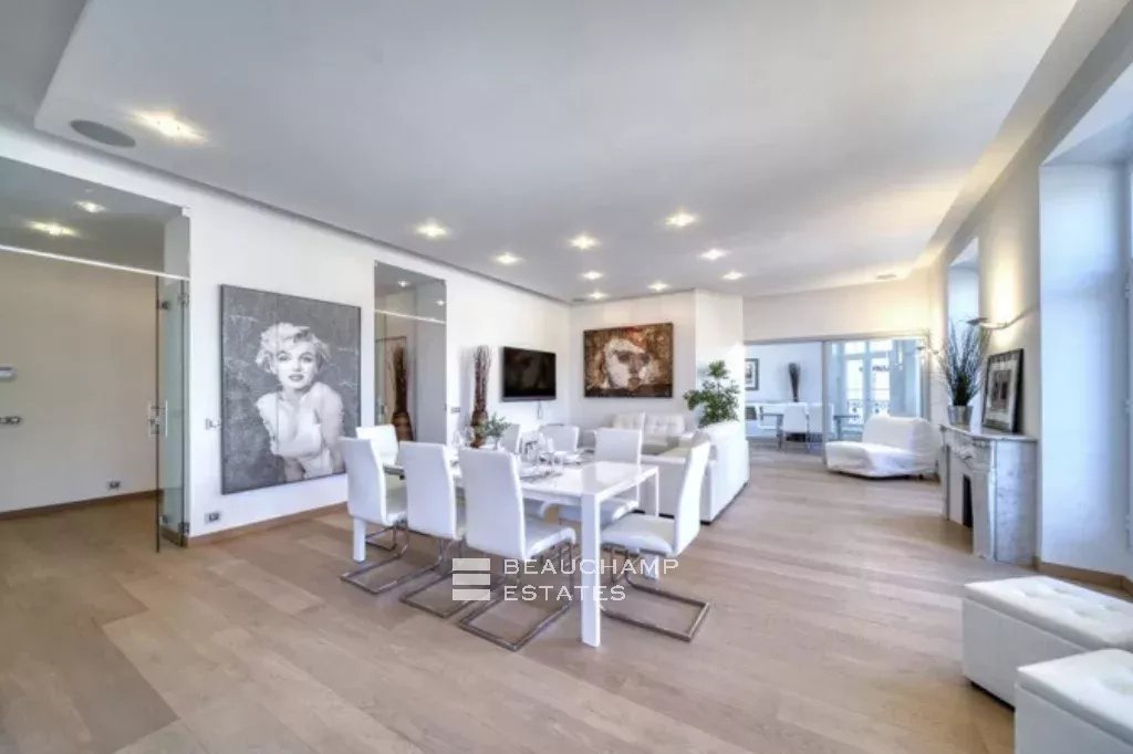 3 en suite bedrooms facing the Palais – Cannes Croisette 3 en suite bedrooms facing the Palais – Cannes Croisette