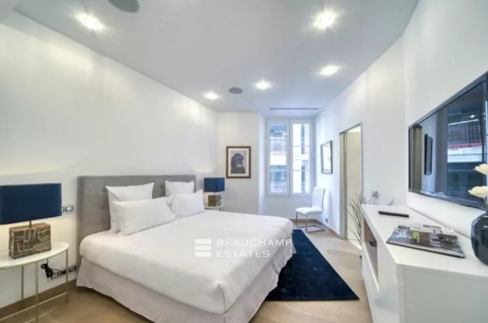 3 en suite bedrooms facing the Palais – Cannes Croisette 3 en suite bedrooms facing the Palais – Cannes Croisette