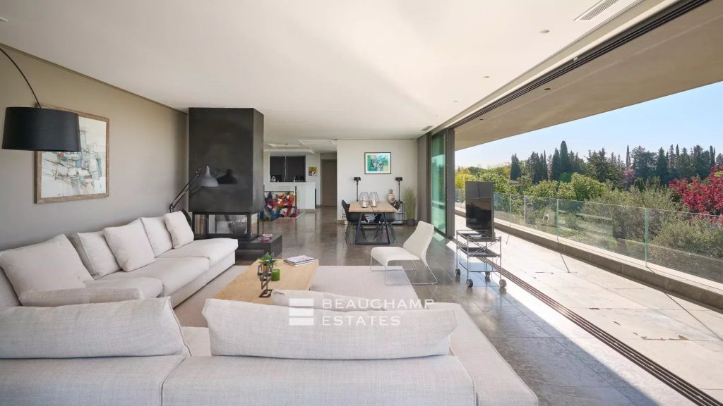 4-bedroom contemporary villa in the heart of Montauroux’s natural surroundings