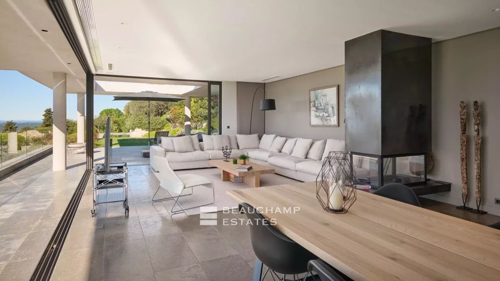 4-bedroom contemporary villa in the heart of Montauroux’s natural surroundings