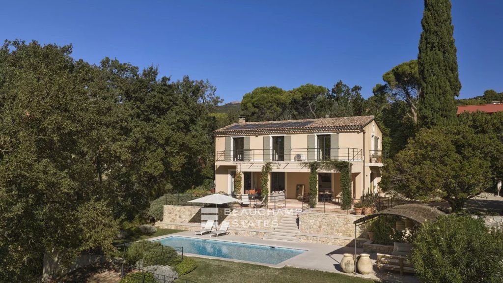 4-bedroom neo-Provençal villa in Châteauneuf-Grasse
