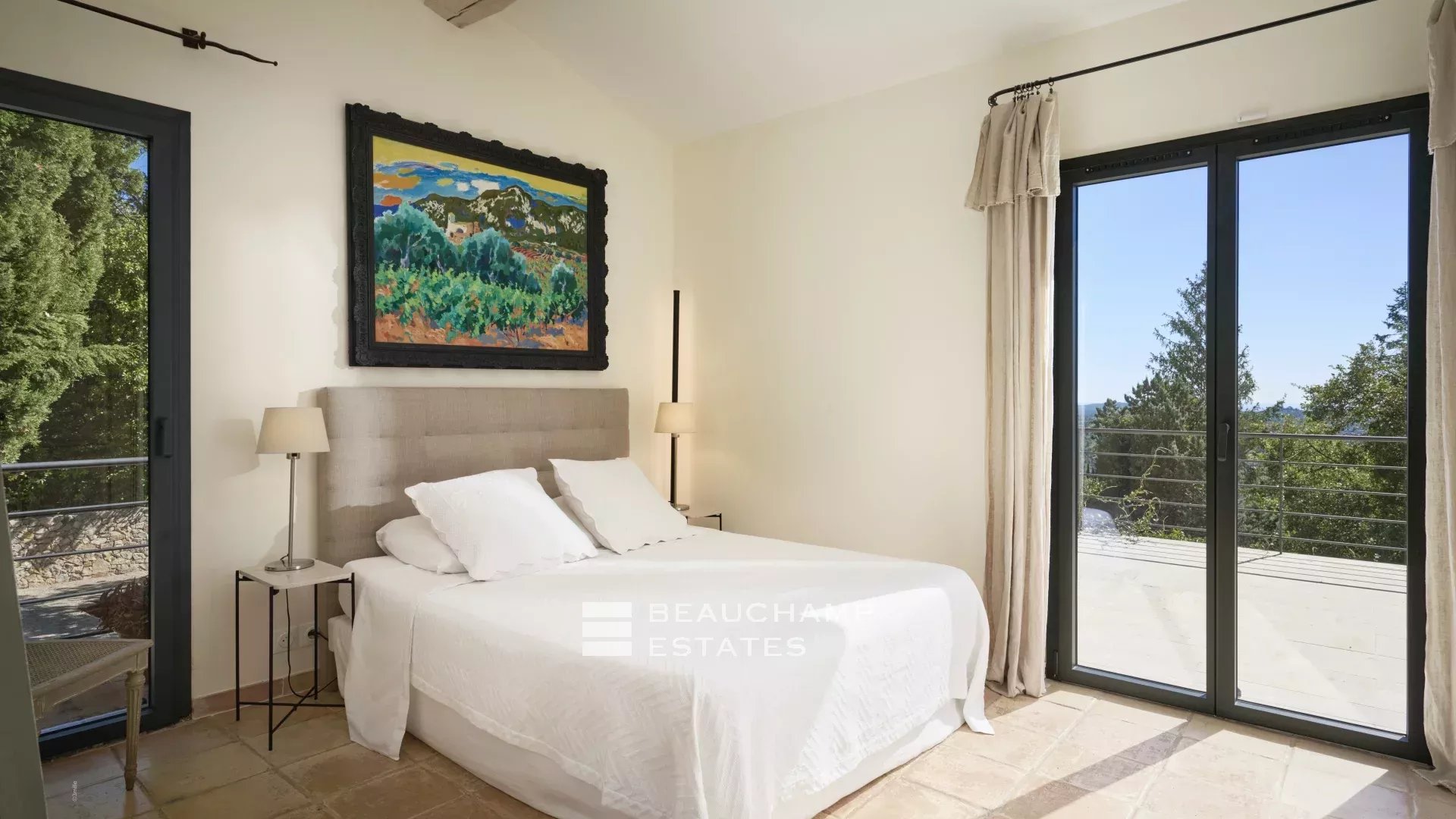 4-bedroom neo-Provençal villa in Châteauneuf-Grasse 4-bedroom neo-Provençal villa in Châteauneuf-Grasse