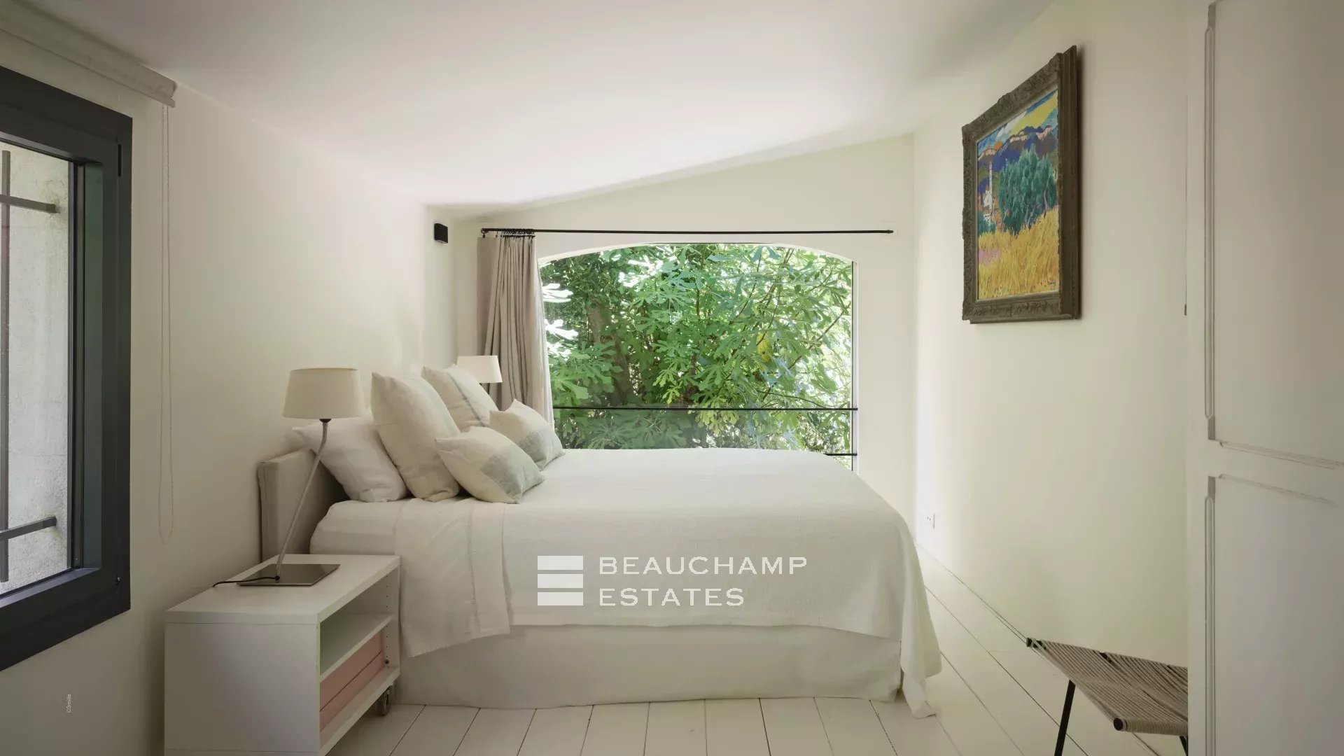 4-bedroom neo-Provençal villa in Châteauneuf-Grasse 4-bedroom neo-Provençal villa in Châteauneuf-Grasse