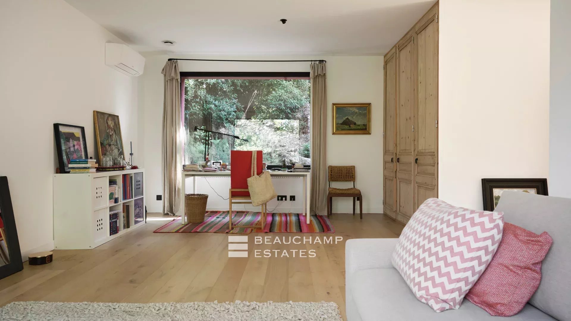 4-bedroom neo-Provençal villa in Châteauneuf-Grasse 4-bedroom neo-Provençal villa in Châteauneuf-Grasse