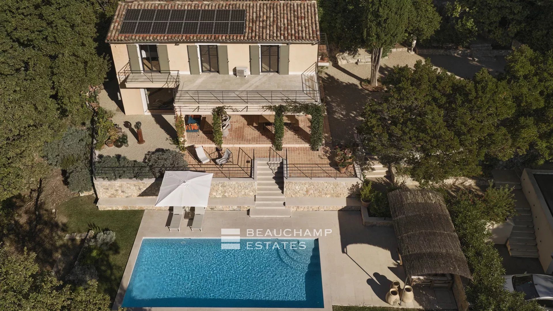 4-bedroom neo-Provençal villa in Châteauneuf-Grasse 4-bedroom neo-Provençal villa in Châteauneuf-Grasse