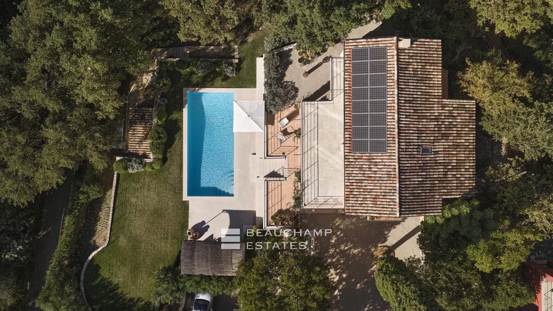 4-bedroom neo-Provençal villa in Châteauneuf-Grasse 4-bedroom neo-Provençal villa in Châteauneuf-Grasse