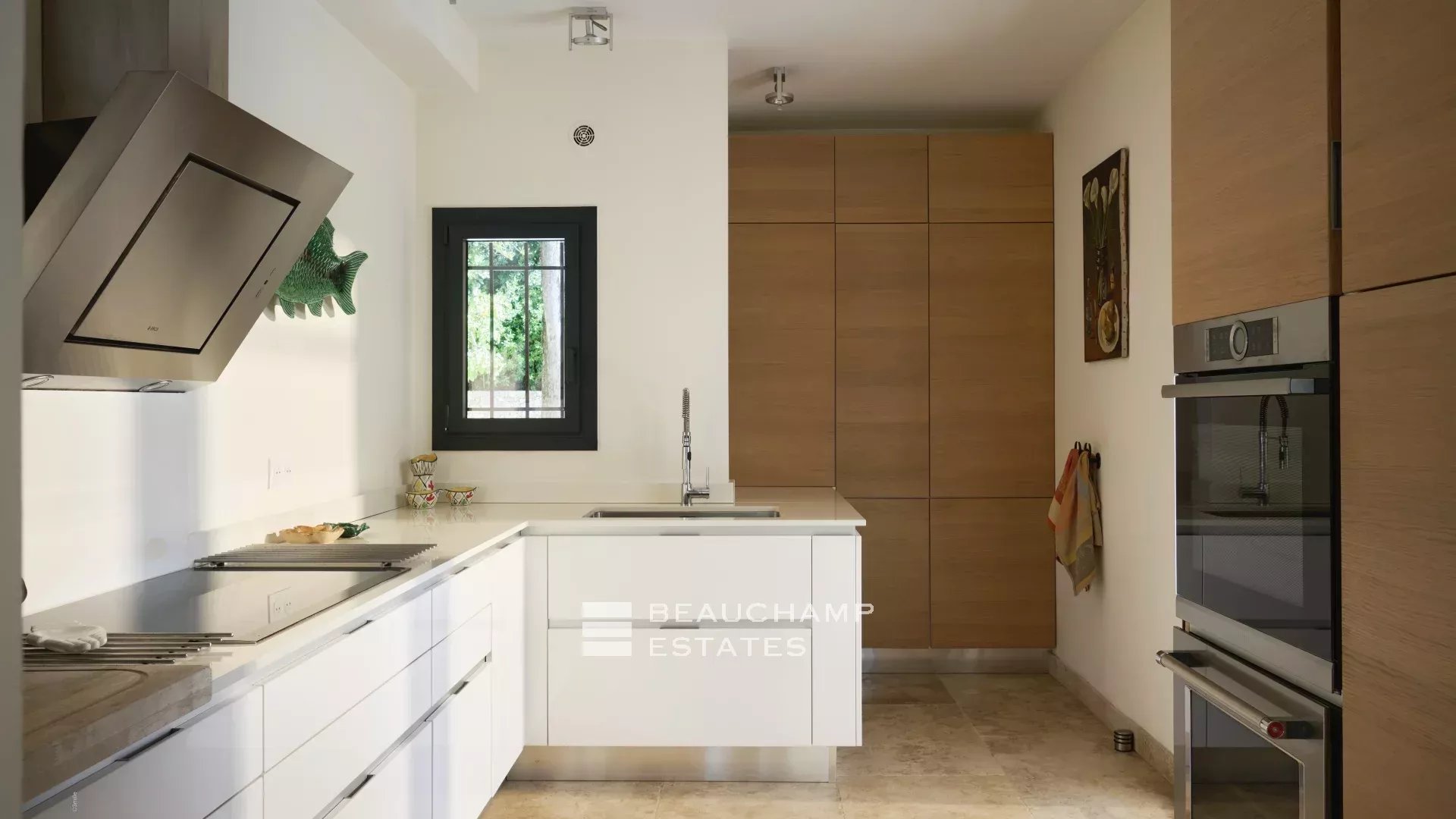 4-bedroom neo-Provençal villa in Châteauneuf-Grasse 4-bedroom neo-Provençal villa in Châteauneuf-Grasse