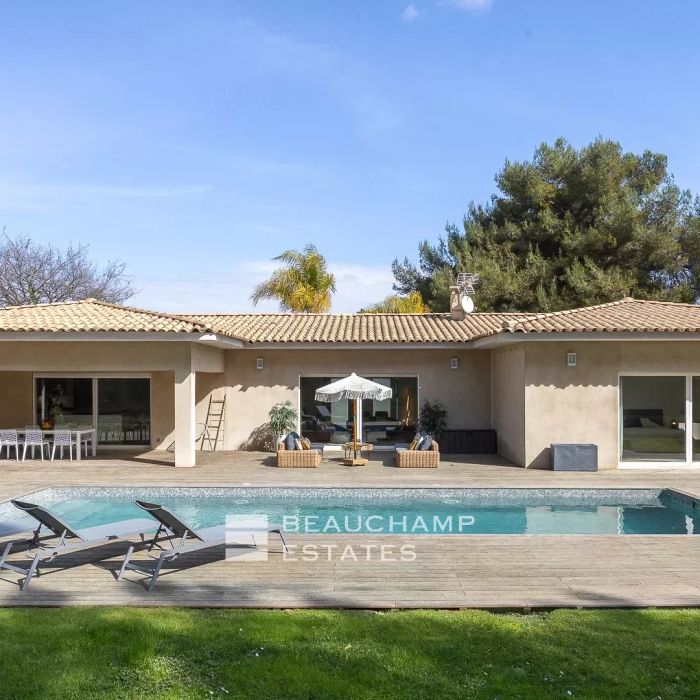 Villa néo provençale de 4 chambres au coeur d&rsquo;un quartier résidentiel de Mougins