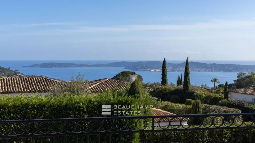 4-bedroom provençal villa with sea view – Grimaud
