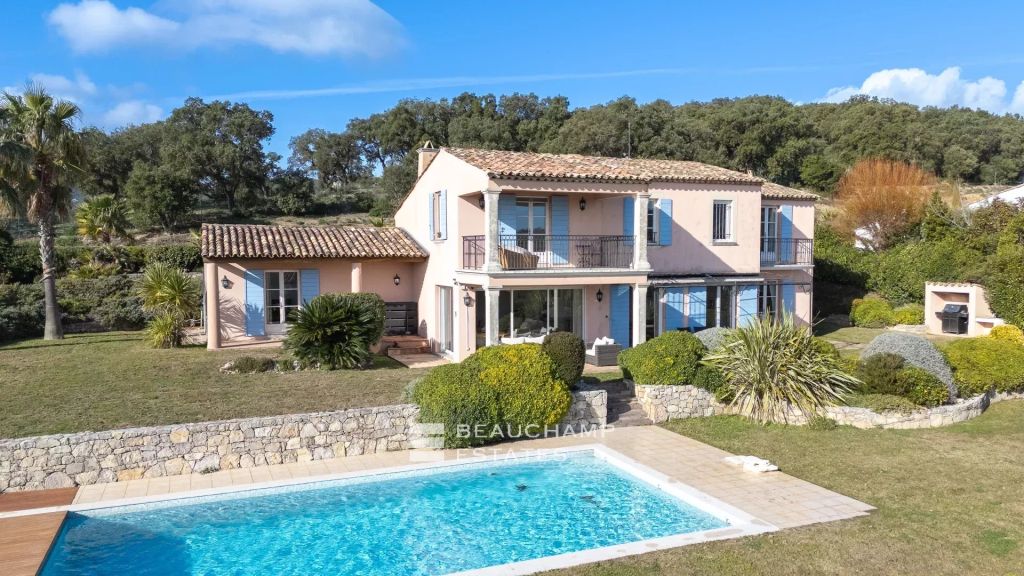 4-bedroom provençal villa with sea view – Grimaud