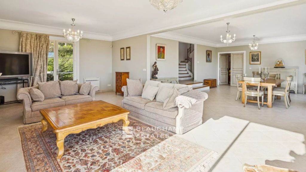 4-bedroom provençal villa with sea view – Grimaud