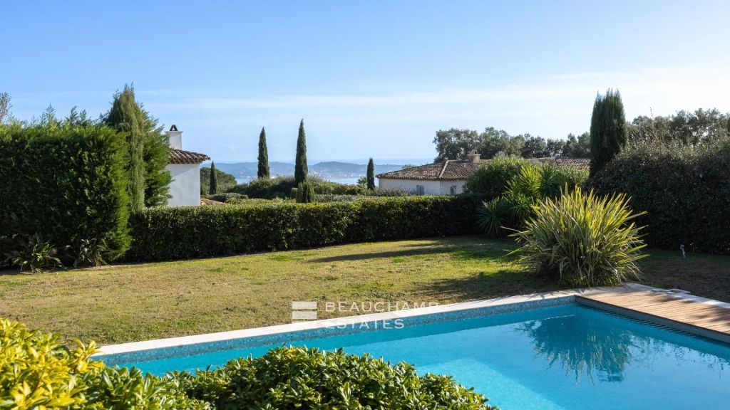 4-bedroom provençal villa with sea view – Grimaud