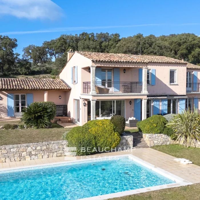 4-bedroom provençal villa with sea view – Grimaud