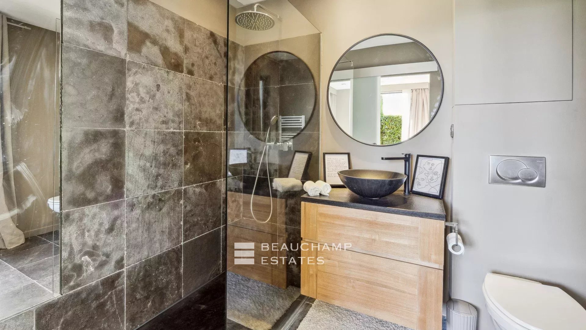 4-bedroom villa in the heart of a residential area of MouginsCharming 4 Bedroom Villa Holidays Mougins 4-bedroom villa in the heart of a residential area of MouginsCharming 4 Bedroom Villa Holidays Mougins