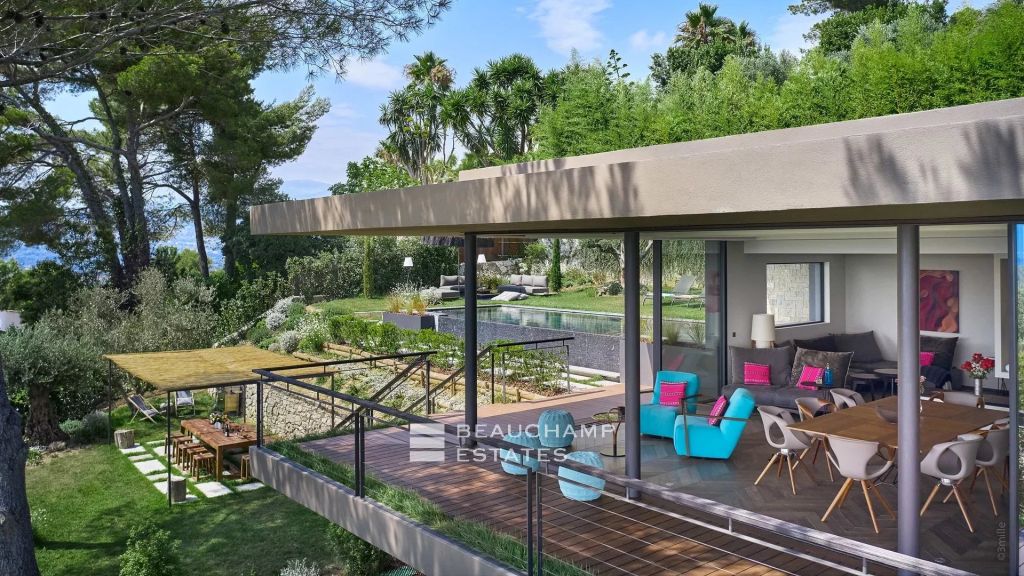 5-bedroom architect-designed villa in the heart of a gated domain in Mougins