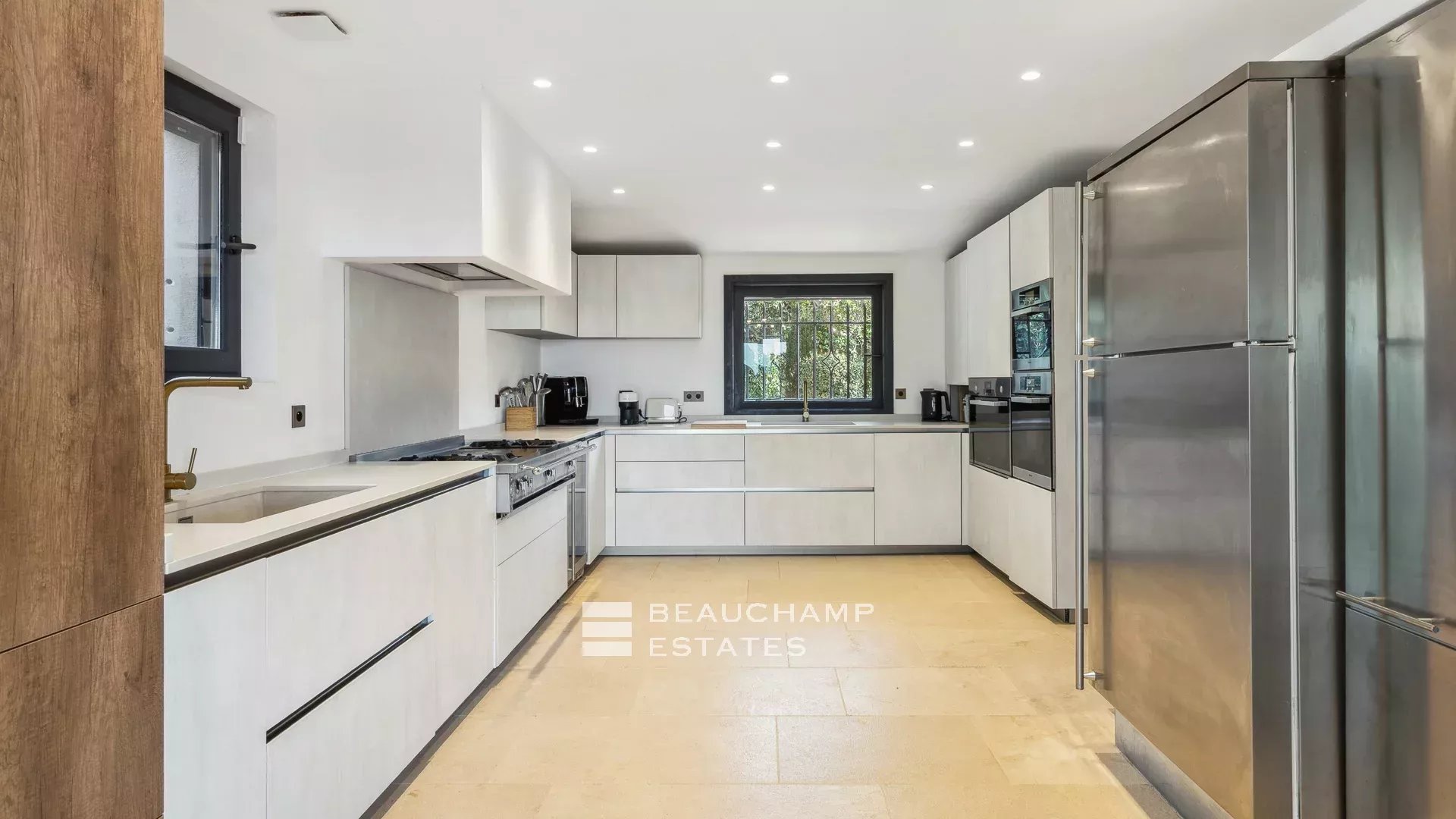 5-bedroom Neo-Provencal villa in Mougins 5-bedroom Neo-Provencal villa in Mougins