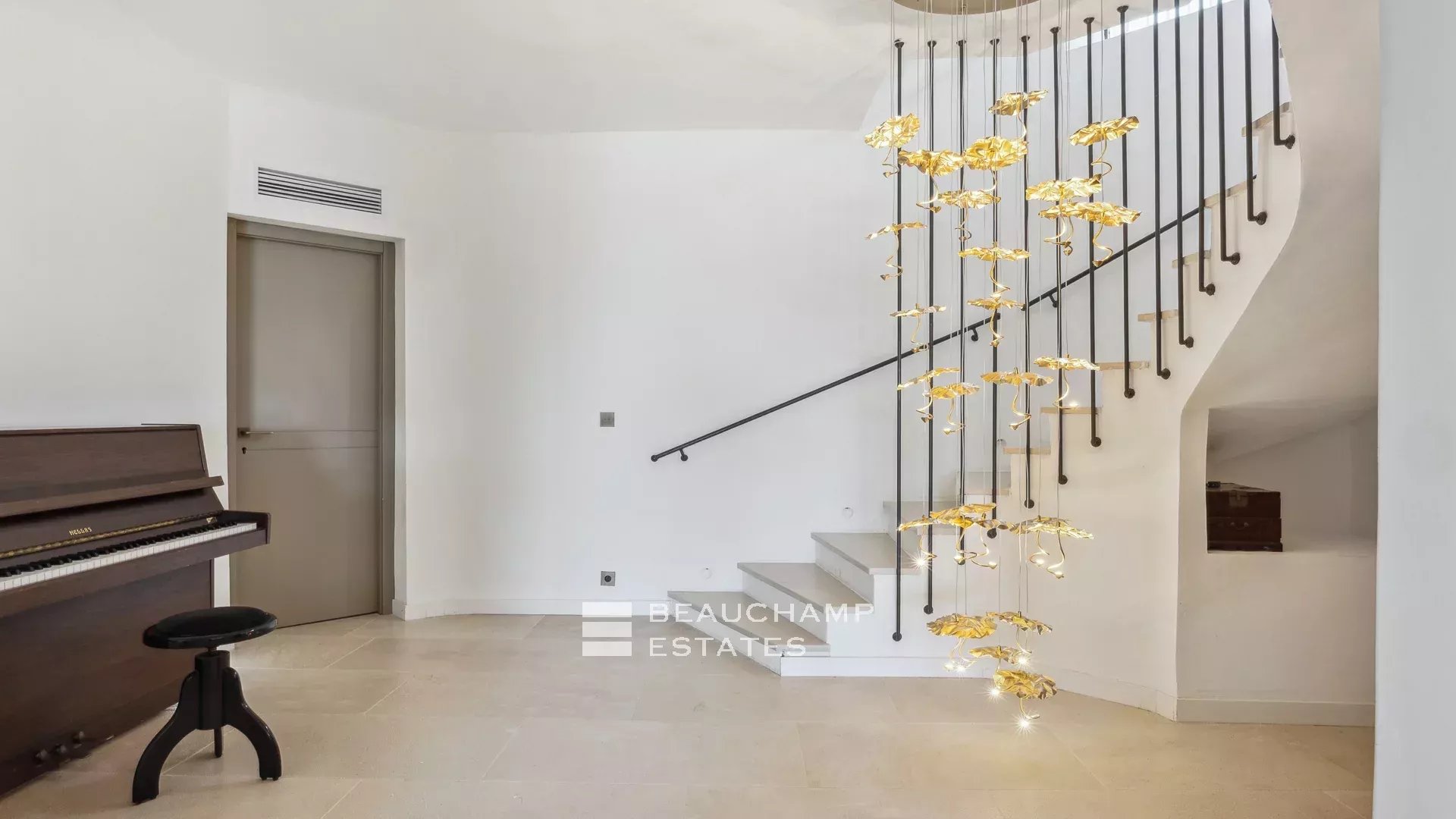 5-bedroom Neo-Provencal villa in Mougins 5-bedroom Neo-Provencal villa in Mougins