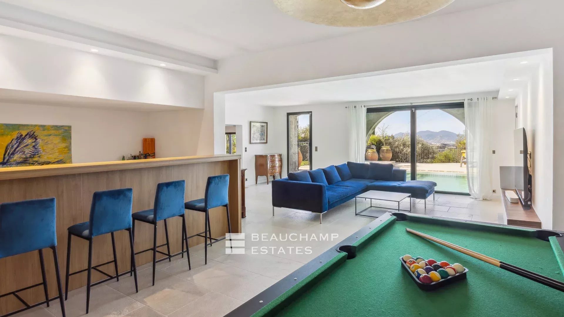 5-bedroom Neo-Provencal villa in Mougins 5-bedroom Neo-Provencal villa in Mougins