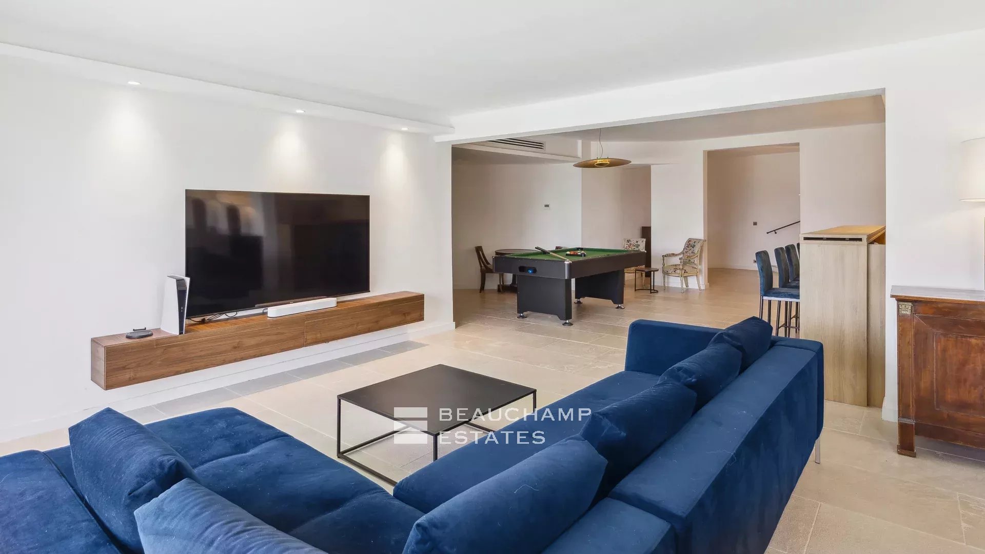 5-bedroom Neo-Provencal villa in Mougins 5-bedroom Neo-Provencal villa in Mougins