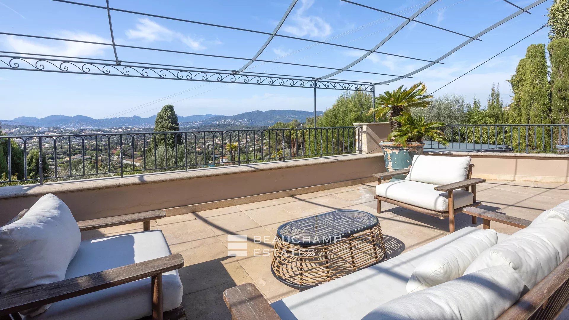 5-bedroom Neo-Provencal villa in Mougins 5-bedroom Neo-Provencal villa in Mougins