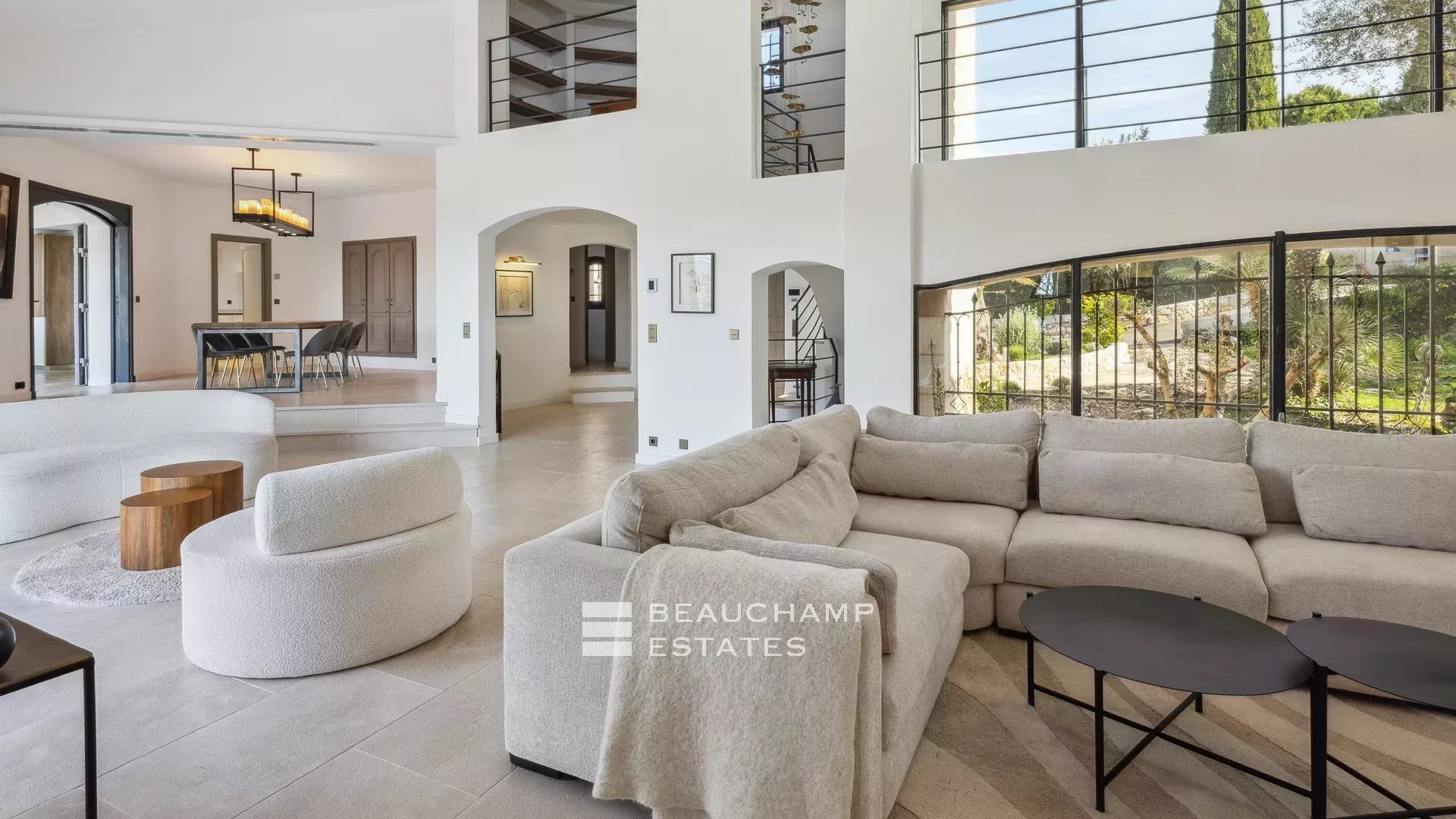 5-bedroom Neo-Provencal villa in Mougins 5-bedroom Neo-Provencal villa in Mougins