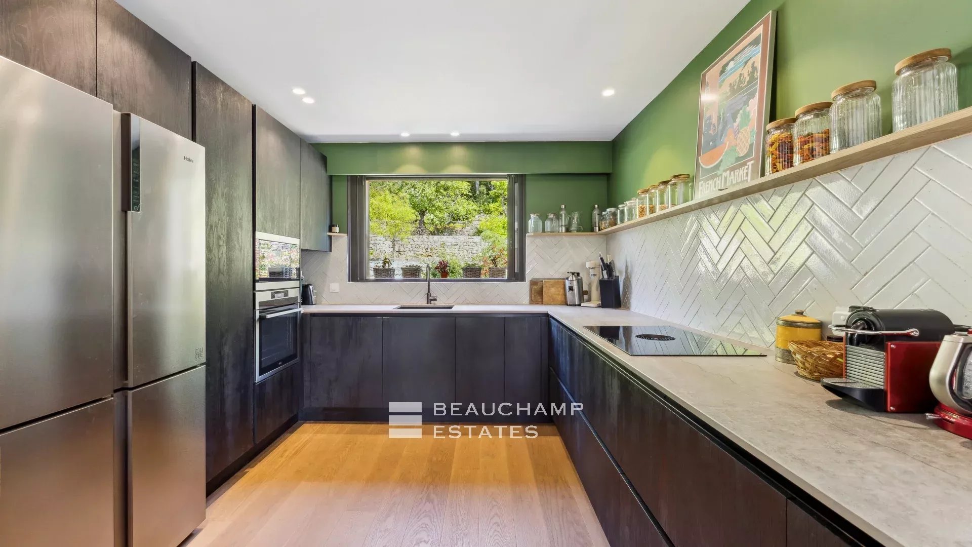 5-bedroom neo-Provençal villa in the heart of a quiet residential neighborhood in Mougins 5-bedroom neo-Provençal villa in the heart of a quiet residential neighborhood in Mougins