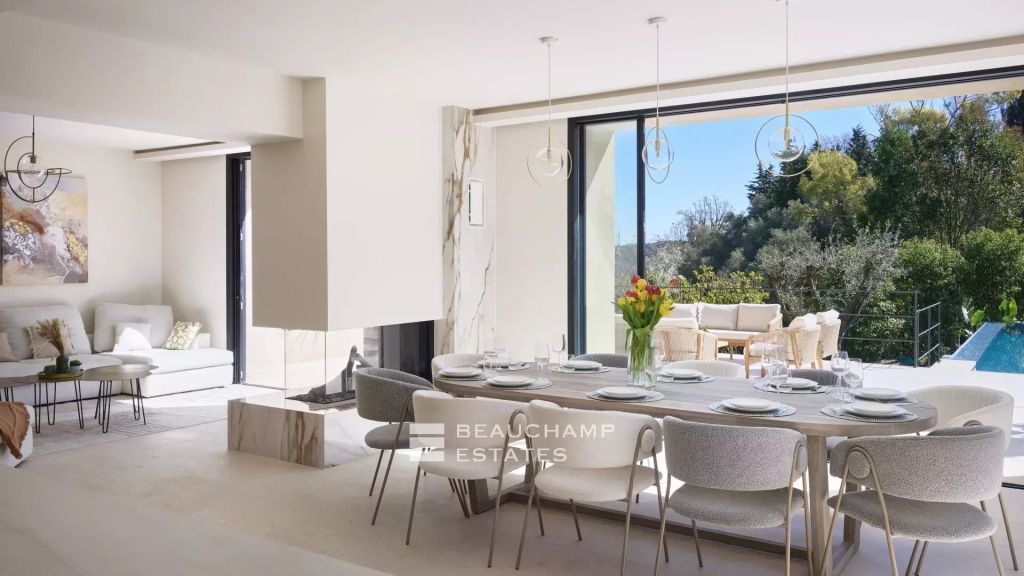 5-bedroom neo-Provençal villa with gym, cinema, swimming pool, and sauna at the foot of the historic village of Mougins