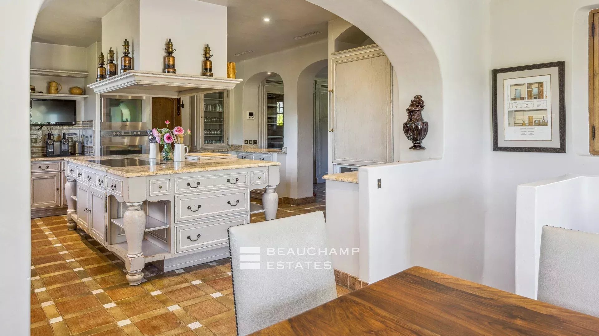 Manoir provençal de 5 chambres avec vue mer au coeur des Adrets de l’Esterel 5-bedroom Provençal manor with sea view in the heart of Les Adrets de l’Estérel