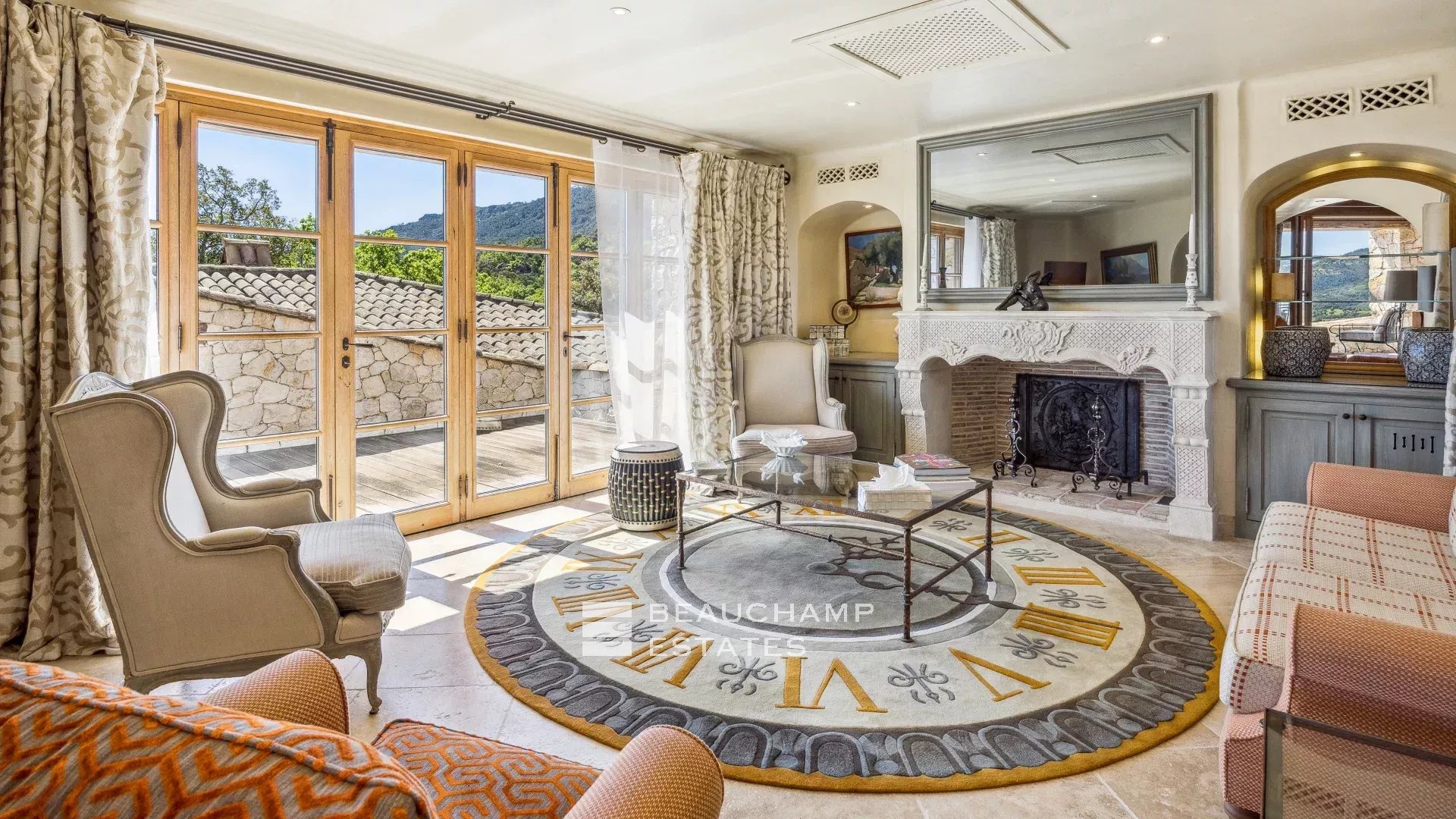 Manoir provençal de 5 chambres avec vue mer au coeur des Adrets de l’Esterel 5-bedroom Provençal manor with sea view in the heart of Les Adrets de l’Estérel