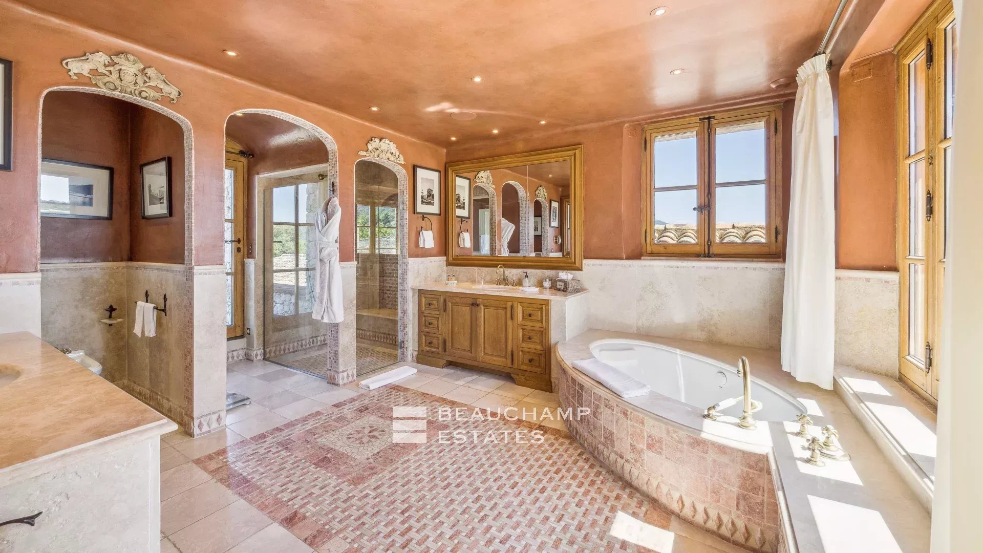 Manoir provençal de 5 chambres avec vue mer au coeur des Adrets de l’Esterel 5-bedroom Provençal manor with sea view in the heart of Les Adrets de l’Estérel