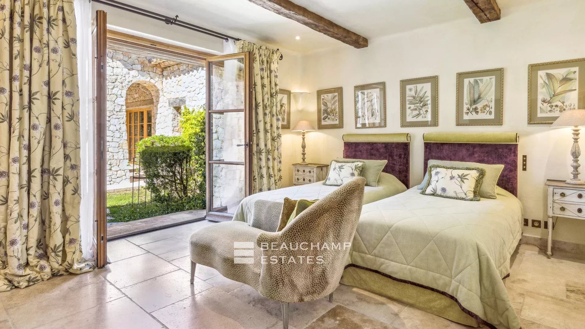 Manoir provençal de 5 chambres avec vue mer au coeur des Adrets de l’Esterel 5-bedroom Provençal manor with sea view in the heart of Les Adrets de l’Estérel