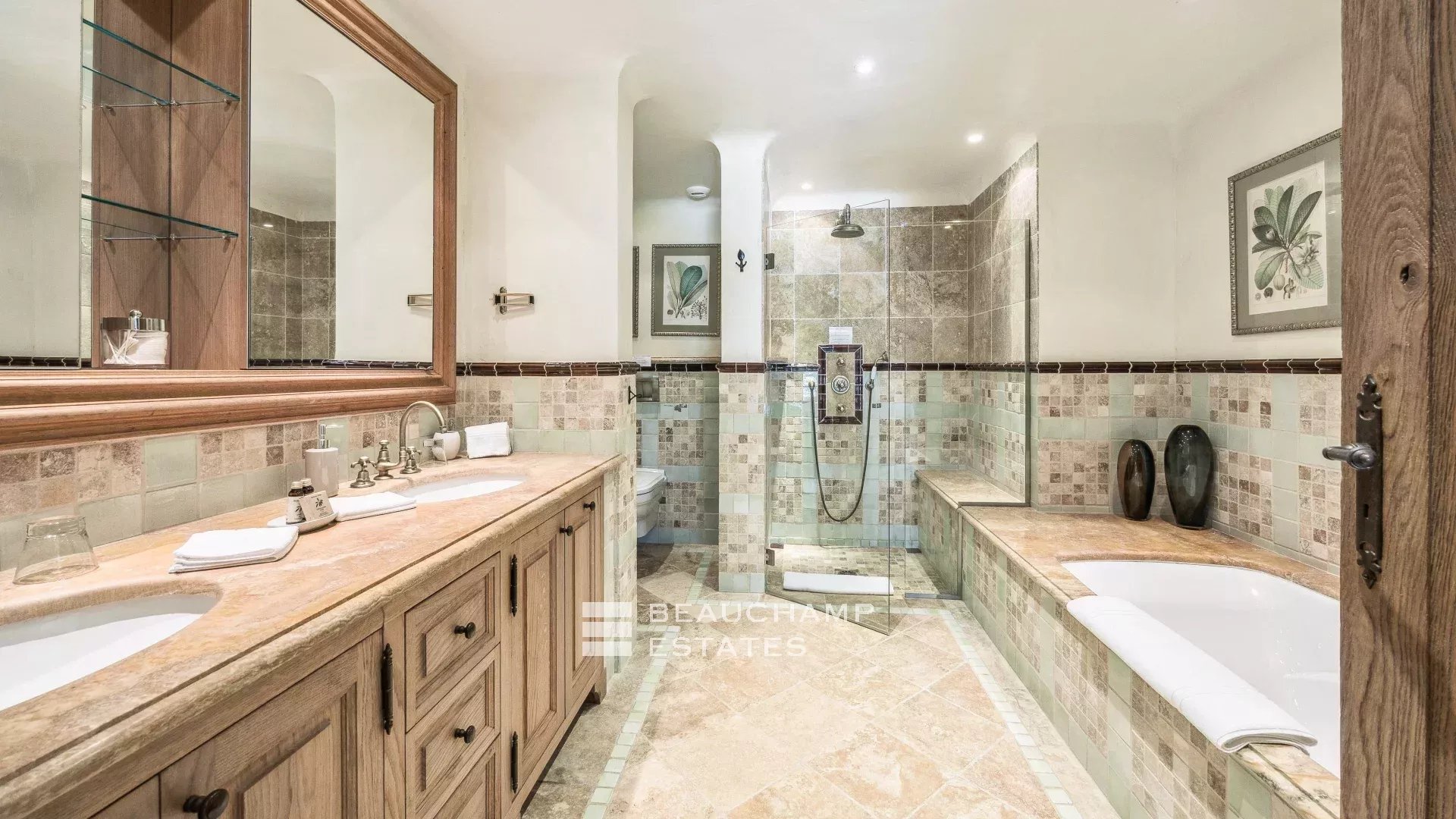 Manoir provençal de 5 chambres avec vue mer au coeur des Adrets de l’Esterel 5-bedroom Provençal manor with sea view in the heart of Les Adrets de l’Estérel