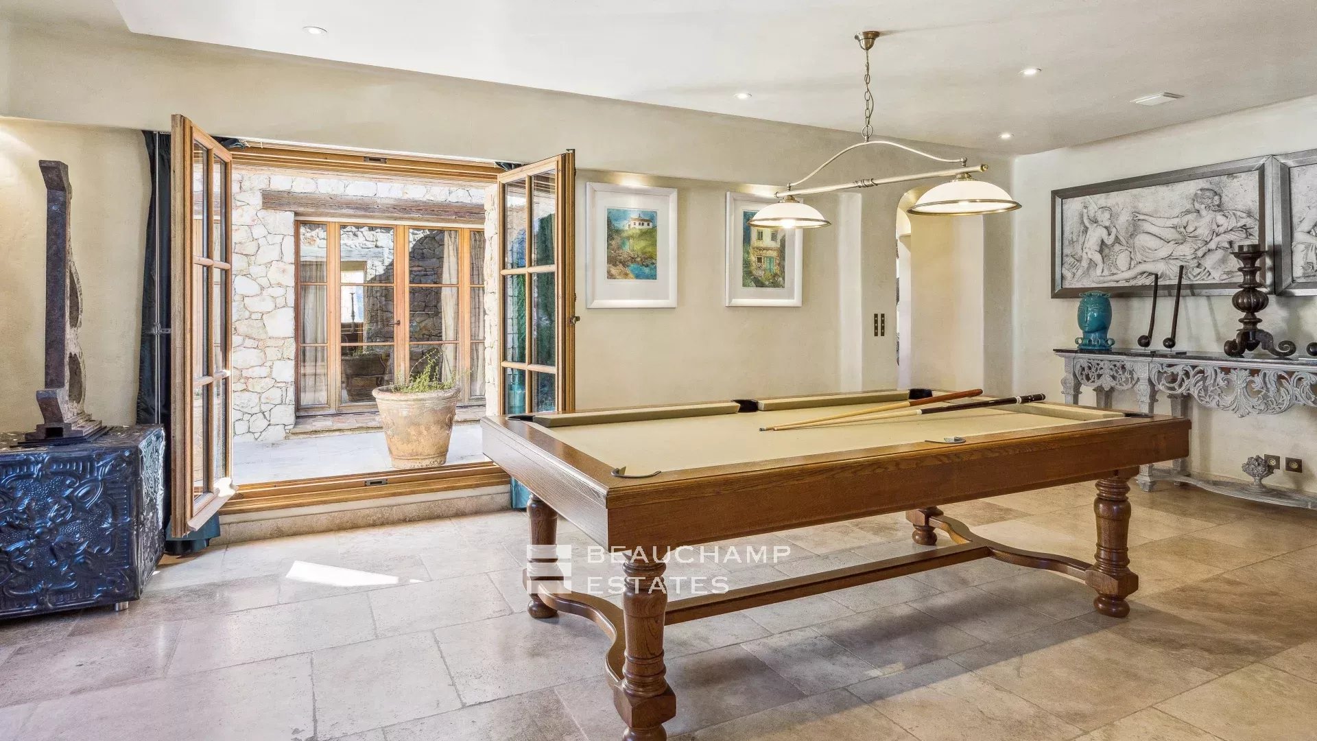 Manoir provençal de 5 chambres avec vue mer au coeur des Adrets de l’Esterel 5-bedroom Provençal manor with sea view in the heart of Les Adrets de l’Estérel