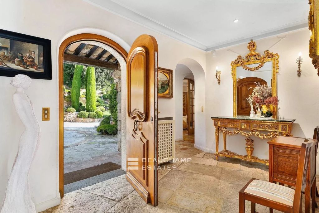 5-bedroom Provencal villa in Saint-Paul-de-Vence
