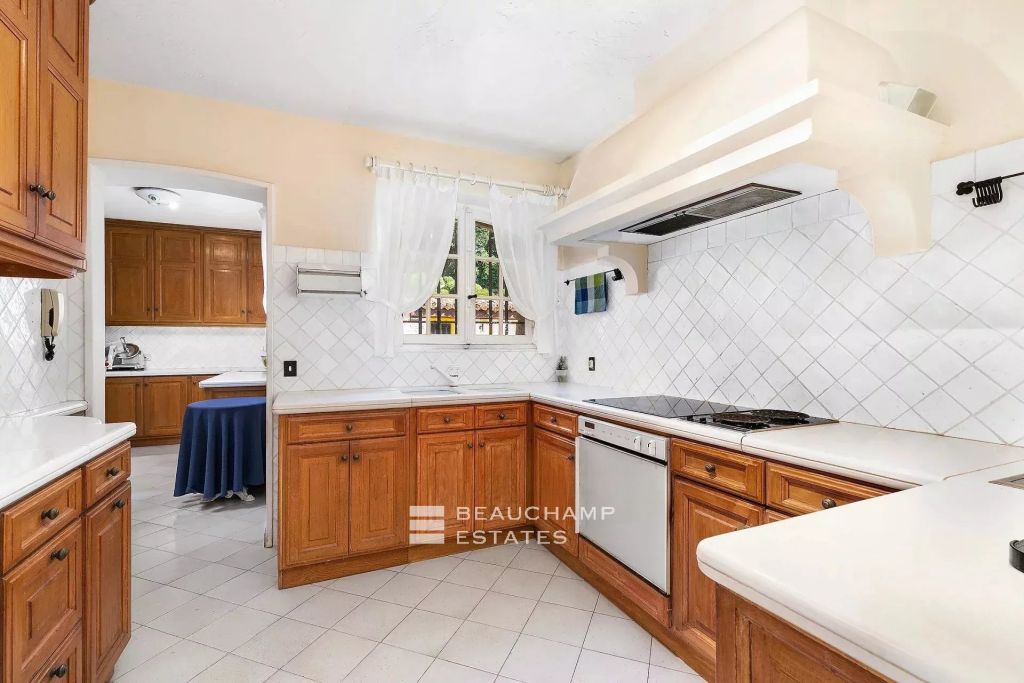 5-bedroom Provencal villa in Saint-Paul-de-Vence