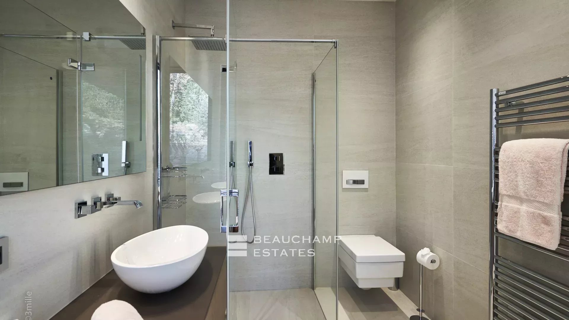 5-bedroom villa in the heart of the beautiful Terre Blanche golf resort 5-bedroom villa in the heart of the beautiful Terre Blanche golf resort