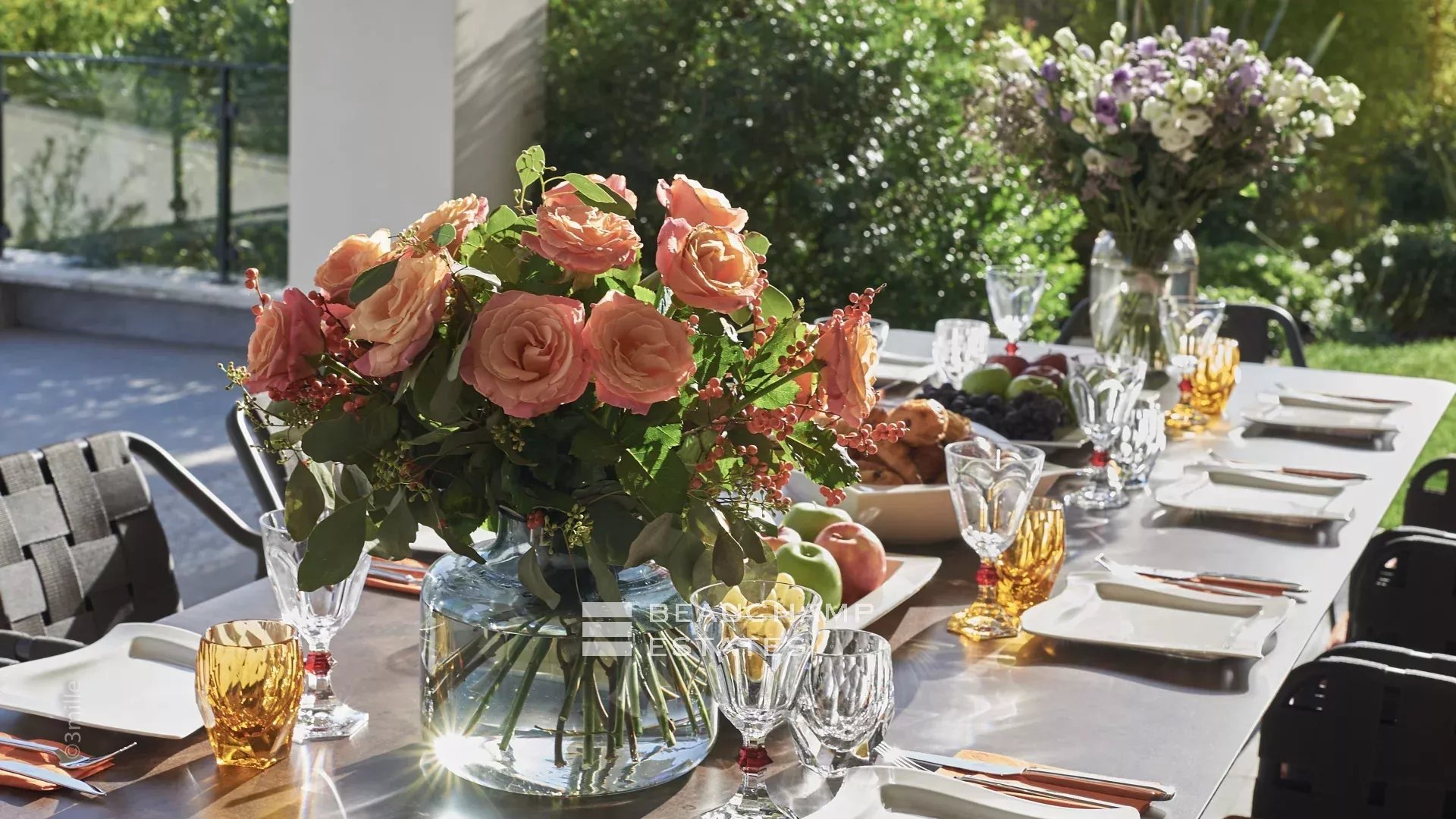 5-bedroom villa in the heart of the beautiful Terre Blanche golf resort 5-bedroom villa in the heart of the beautiful Terre Blanche golf resort