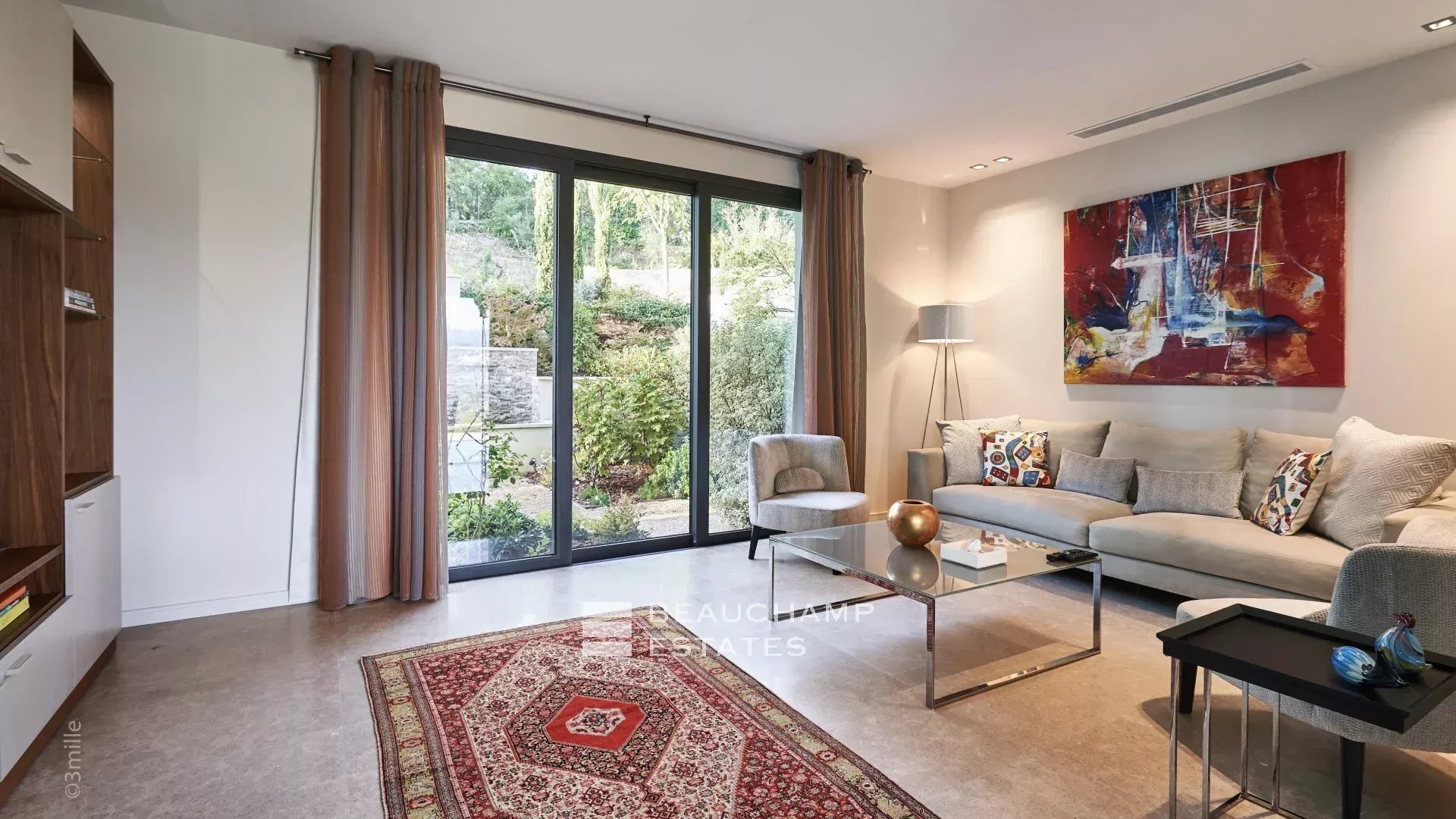 5-bedroom villa in the heart of the beautiful Terre Blanche golf resort 5-bedroom villa in the heart of the beautiful Terre Blanche golf resort