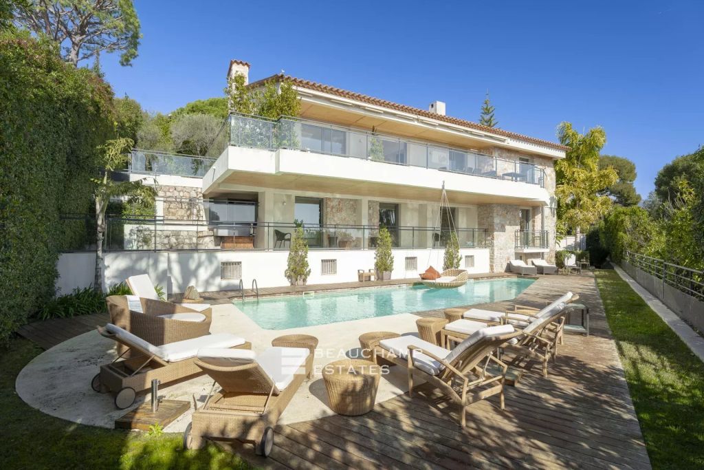 5-Bedroom Villa with Sea Views in Saint-Jean-Cap-Ferrat