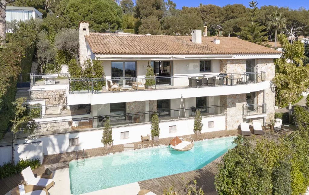 5-Bedroom Villa with Sea Views in Saint-Jean-Cap-Ferrat
