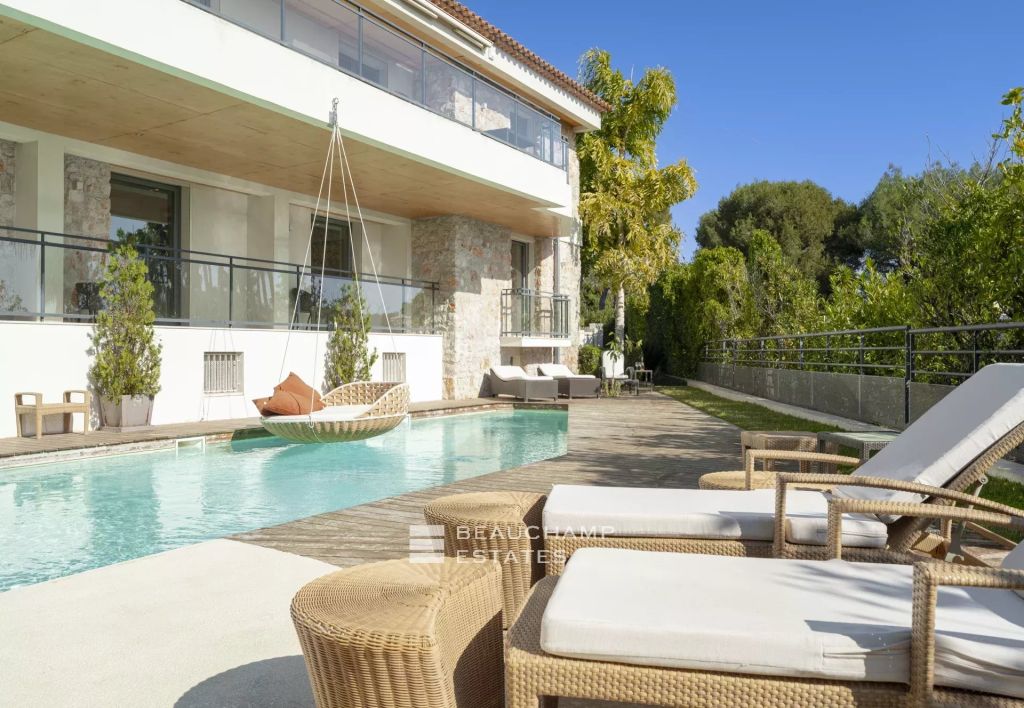 5-Bedroom Villa with Sea Views in Saint-Jean-Cap-Ferrat