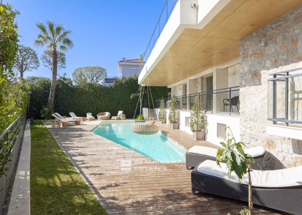 5-Bedroom Villa with Sea Views in Saint-Jean-Cap-Ferrat