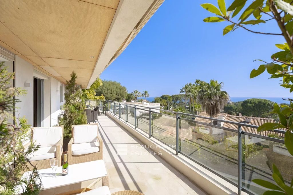 5-Bedroom Villa with Sea Views in Saint-Jean-Cap-Ferrat