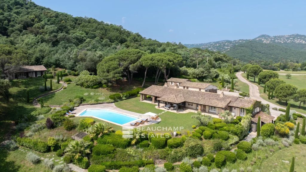 7-bedroom Provencal villa in Saint-Jean-De-Cannes