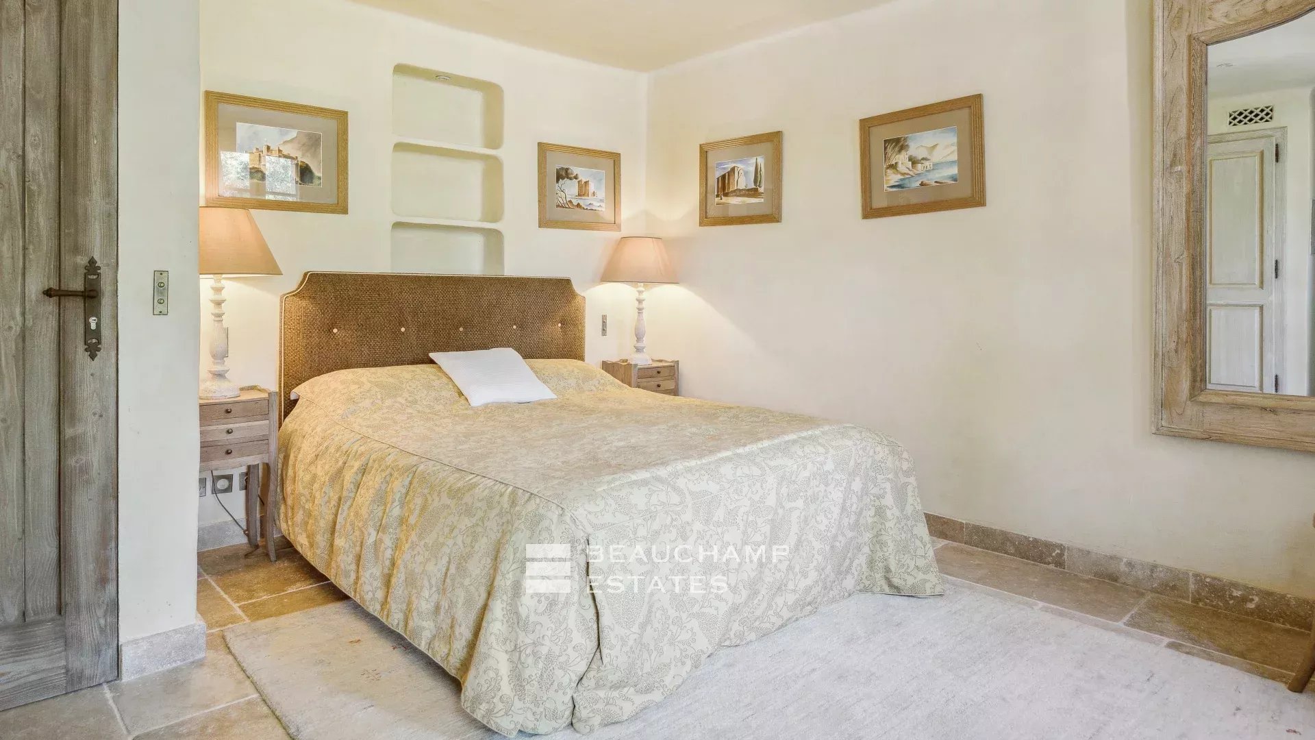 7-bedroom Provencal villa in Saint-Jean-De-Cannes 7-bedroom Provencal villa in Saint-Jean-De-Cannes