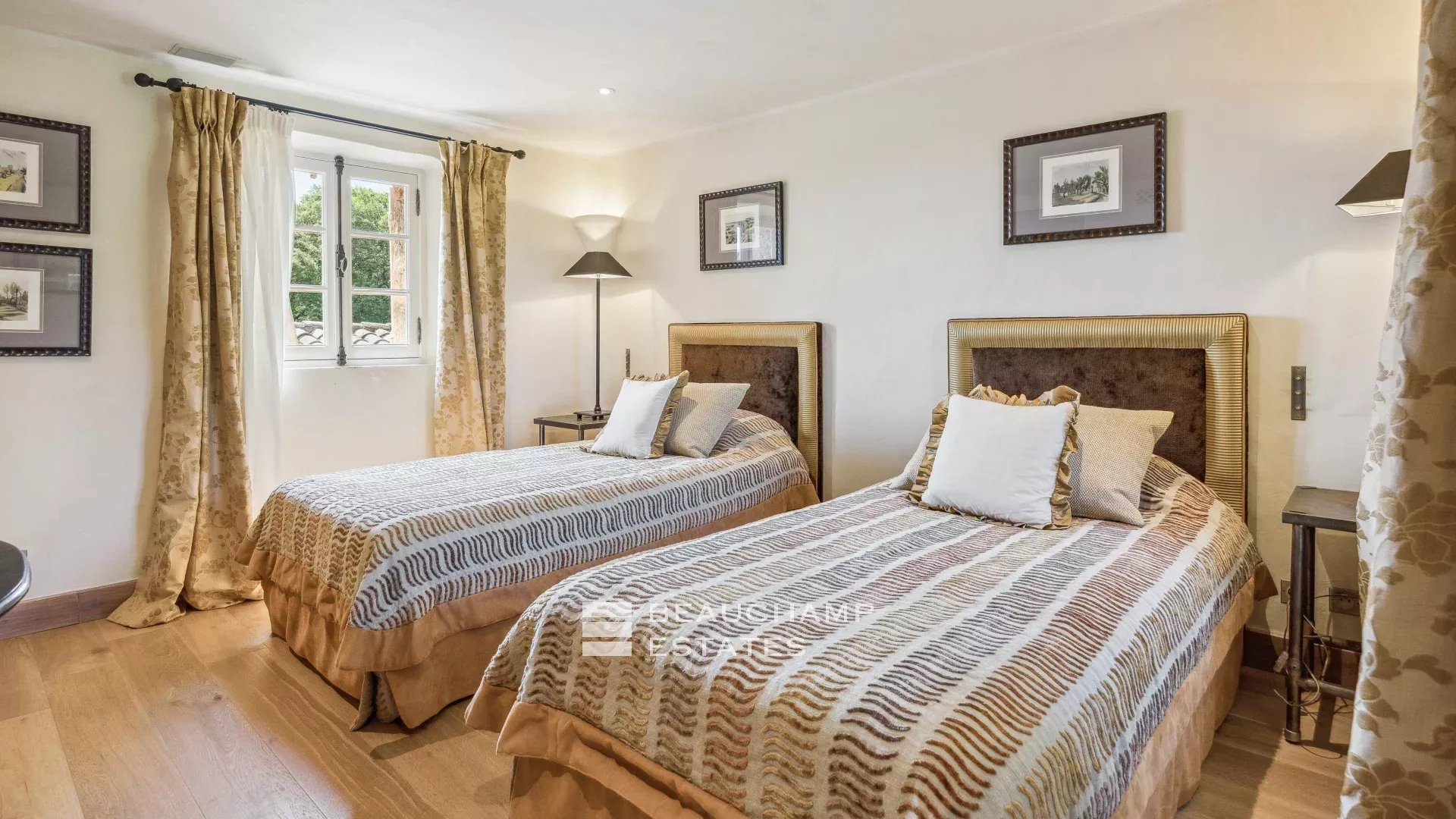 7-bedroom Provencal villa in Saint-Jean-De-Cannes 7-bedroom Provencal villa in Saint-Jean-De-Cannes