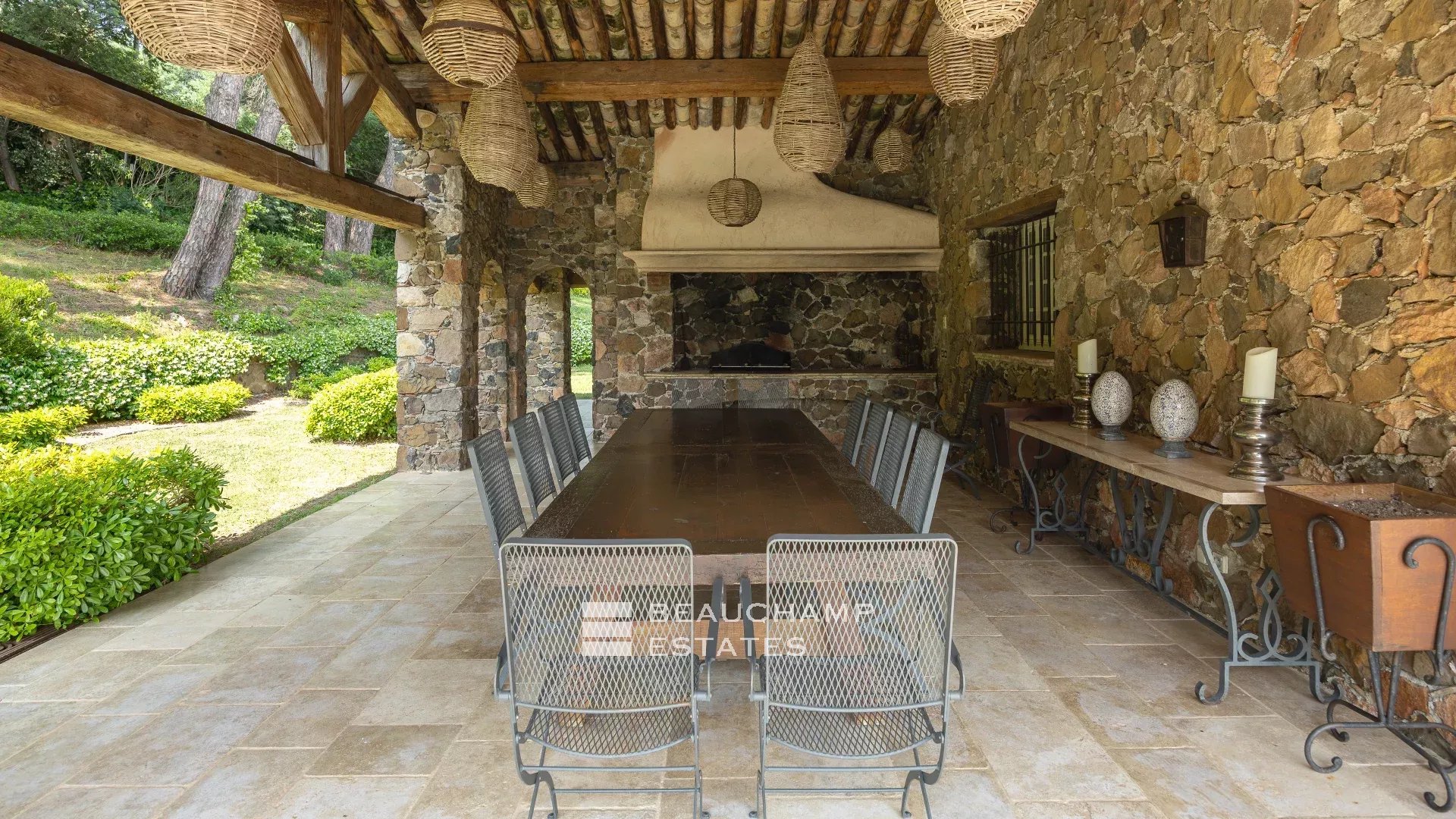 7-bedroom Provencal villa in Saint-Jean-De-Cannes 7-bedroom Provencal villa in Saint-Jean-De-Cannes