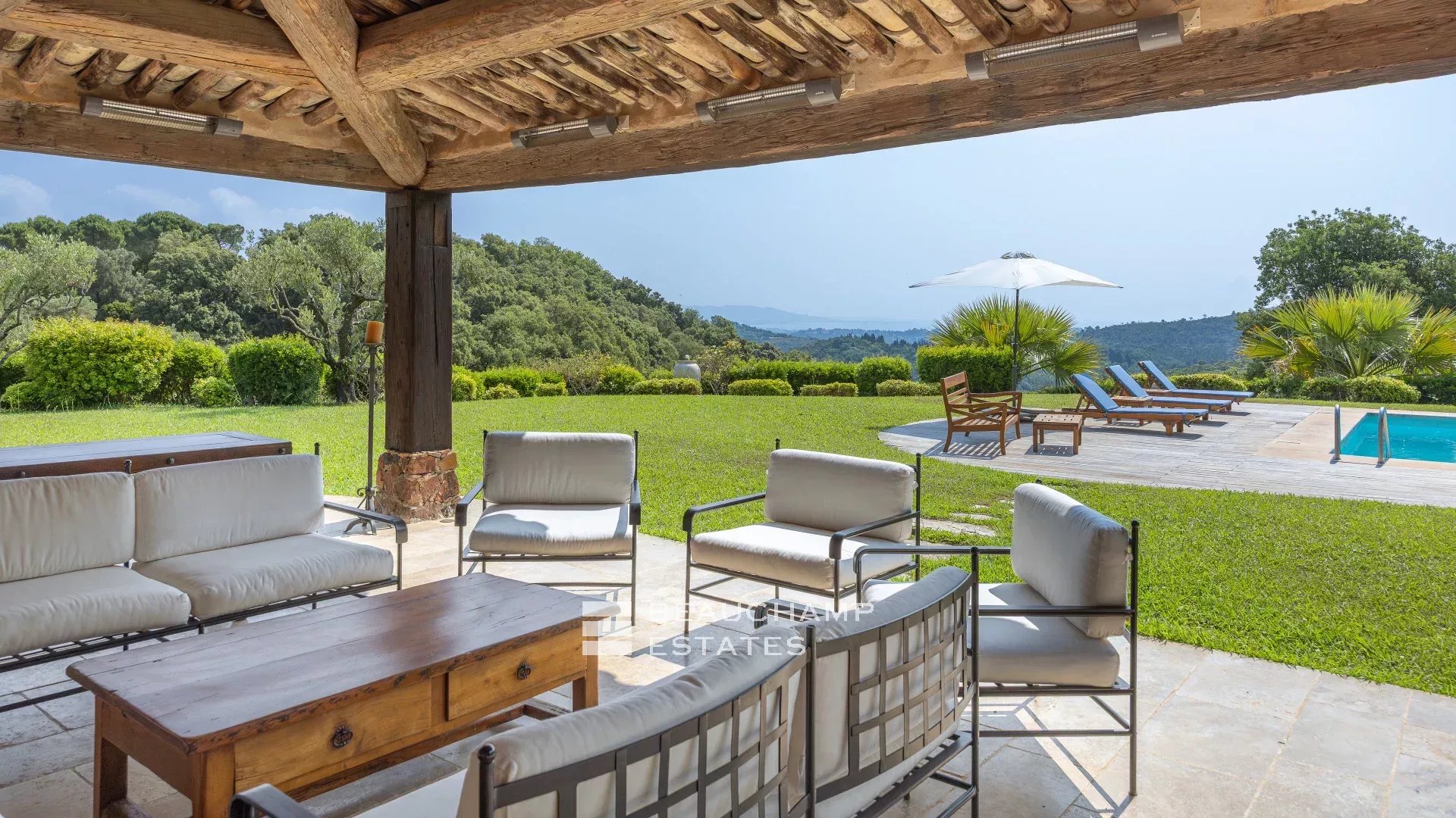 7-bedroom Provencal villa in Saint-Jean-De-Cannes 7-bedroom Provencal villa in Saint-Jean-De-Cannes